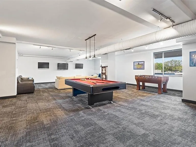 700 E 8th St #5B — Photo 17