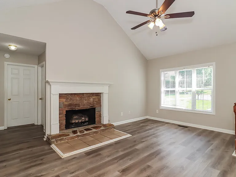 19 Eagle Point Ct — Photo 4