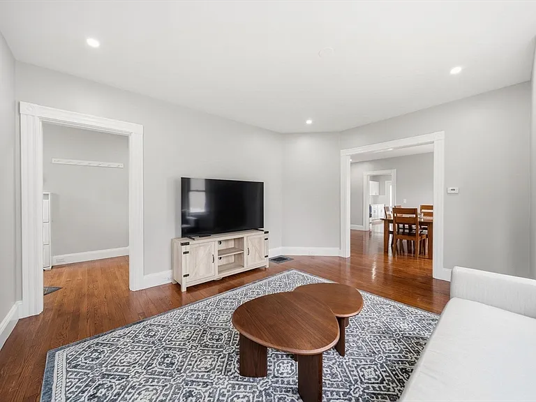 309 Hillside Ave — Photo 8