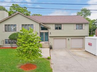 54 Kenwood St, Warwick, RI 02889