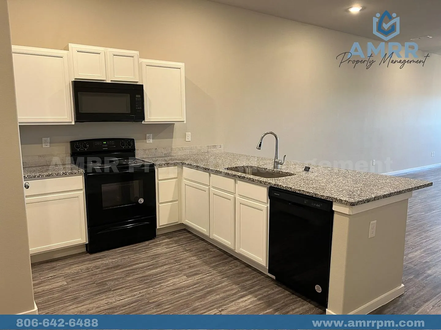 Cypress - 2125 N Texas Avenue — Photo 4