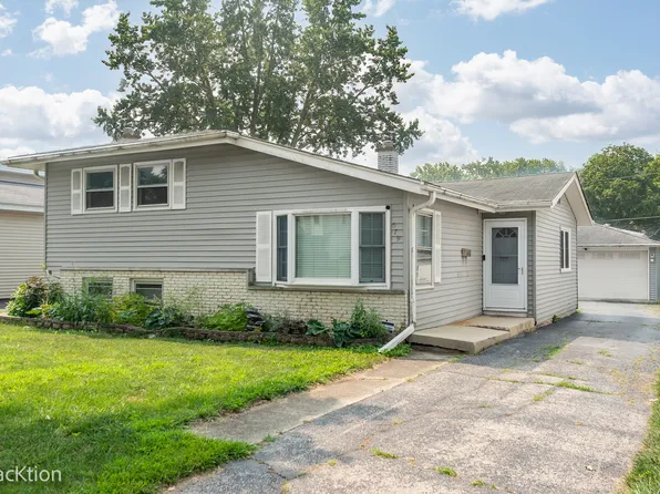 579 Coolidge Ave, Glen Ellyn, IL 60137