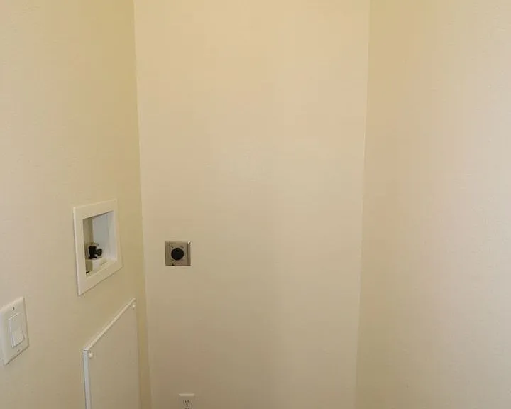 2120 Thompson Dr — Photo 12