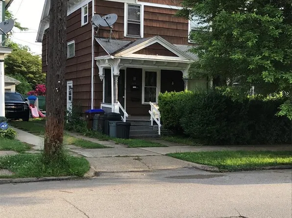 310 11th St #2, Franklin, PA 16323