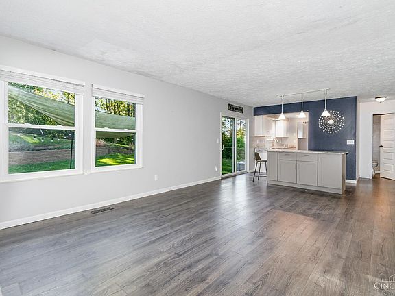 4th image of 4904 Riverwatch Dr