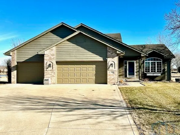 832 Brookside Dr, Jefferson, SD 57038