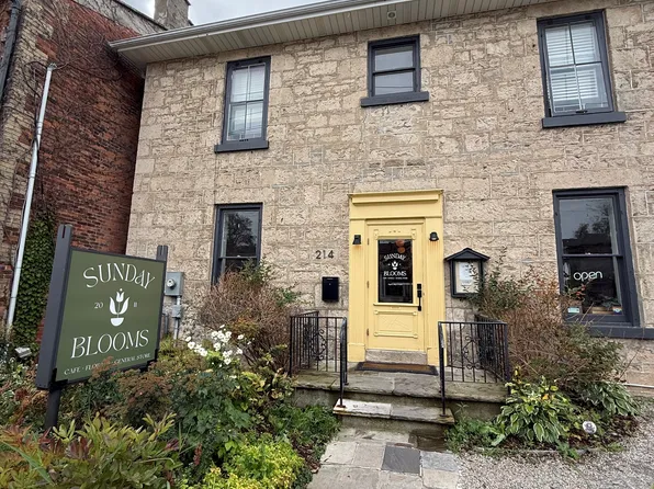 214 Woolwich St, Guelph, ON N1H 3V7