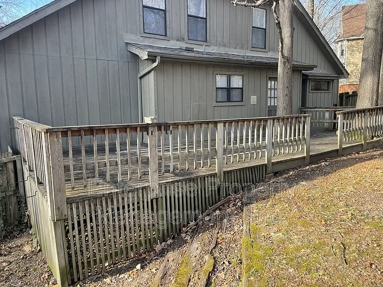 384 Sherburne Cv — Photo 20