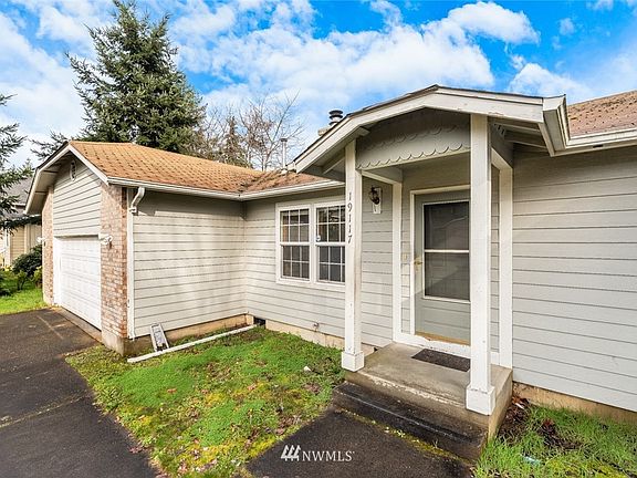 5th image of 19117 10th Avenue Ct E