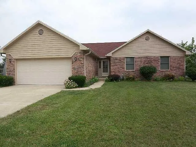 438 Cardinal Dr photo 1