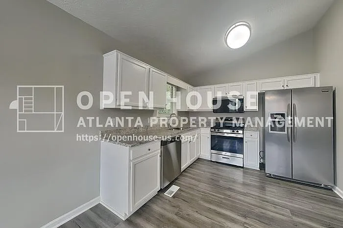 336 Paradise Cir — Photo 5
