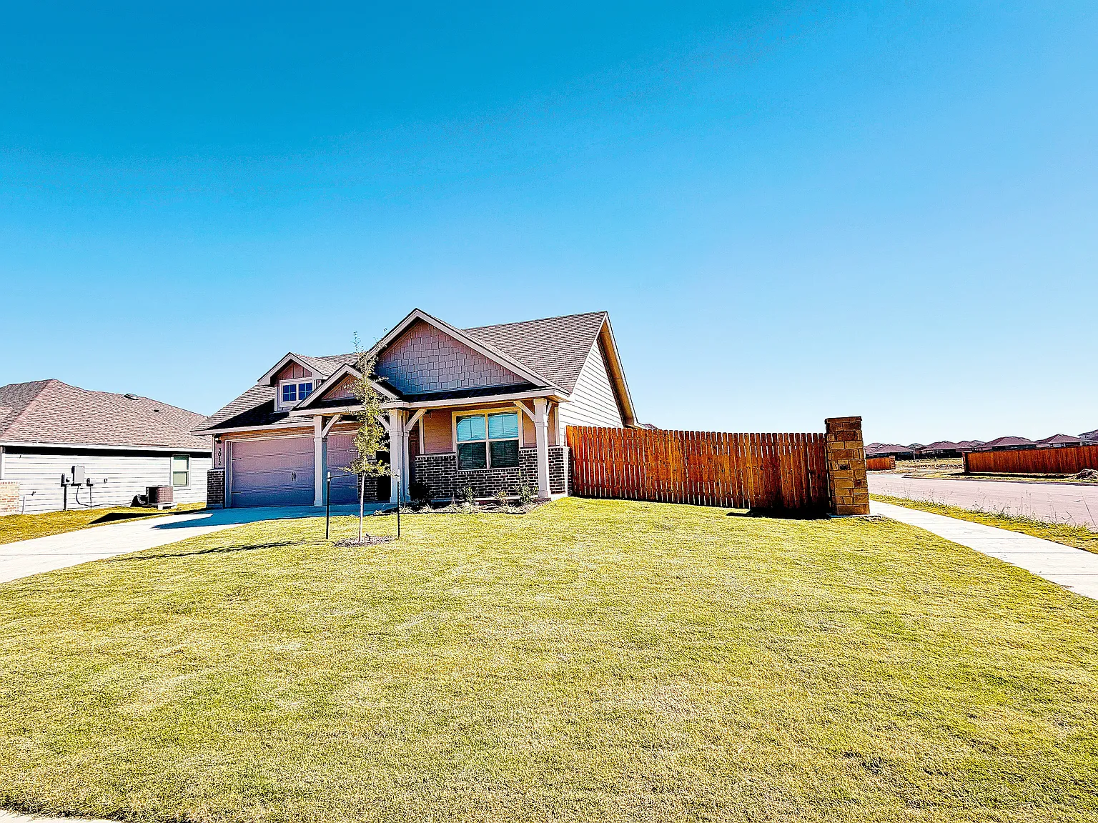 4 bed, 1873 sqft, $2,500 — Photo 3