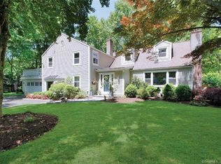 5 Gracie Ln, Darien, CT 06820