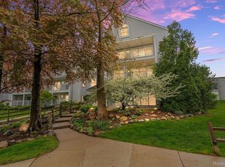 3559 Port Cove Dr #23-1, Waterford, MI