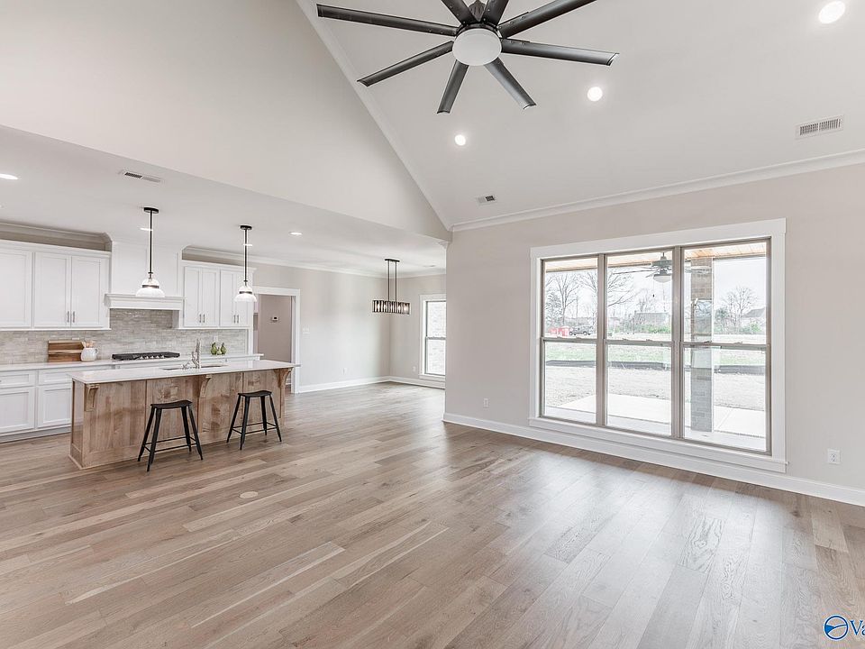 1st image of 2106 Covington Ln