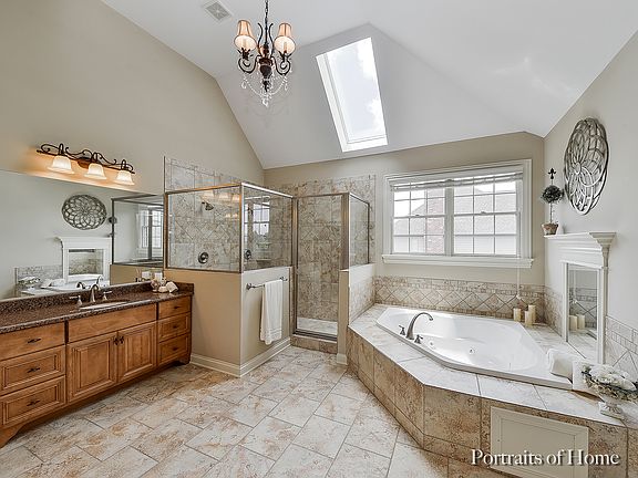 4th image of 40W647 Fox Creek Dr