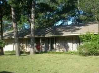 32 Colony Rd, Little Rock, AR 72227