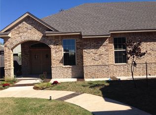 9263 Ruth Dr, Midwest City, OK 73130