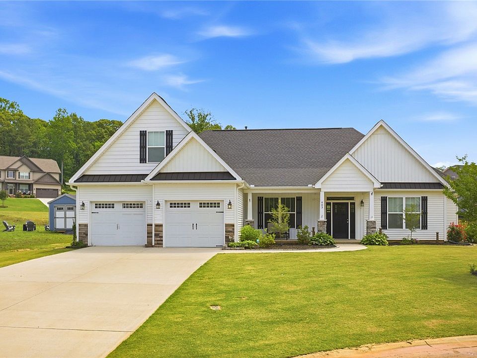1st image of 403 Wisteria Ct