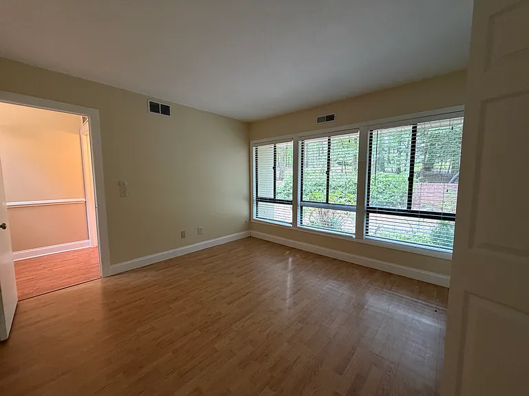 41 Greenside Ln — Photo 20
