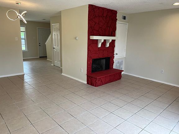 3rd image of 2317 Justin Ln #B