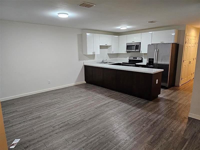 1st image of 205 S Alex Ave #6