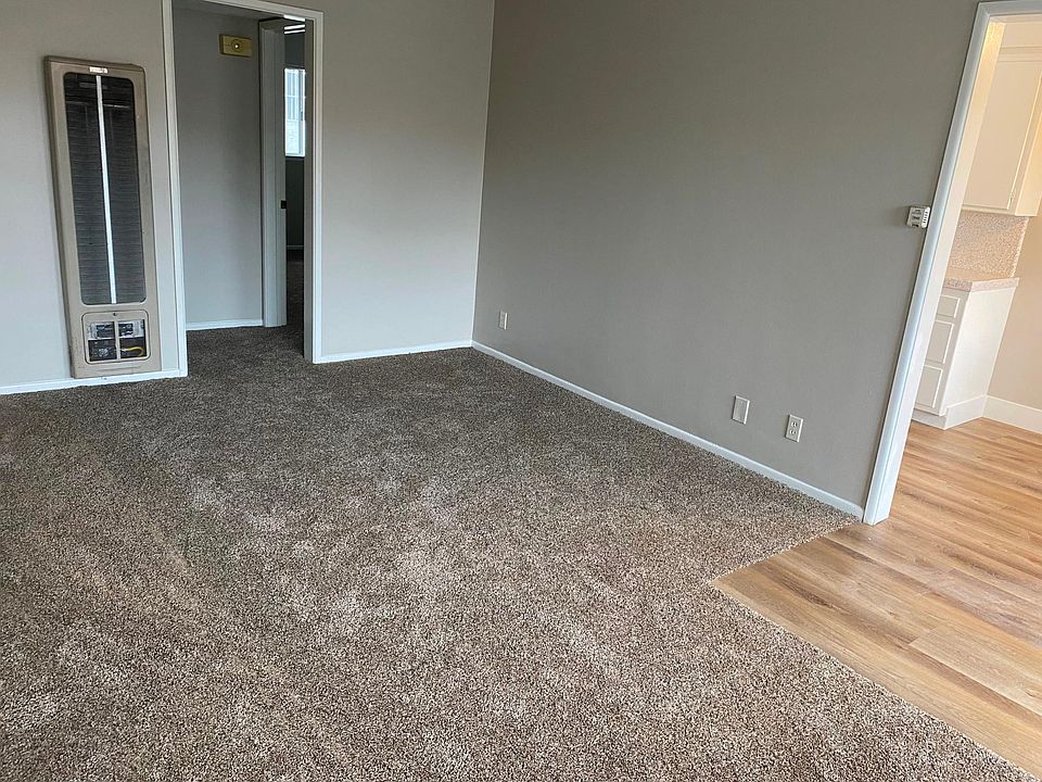 Welcome! New carpeting in living room.