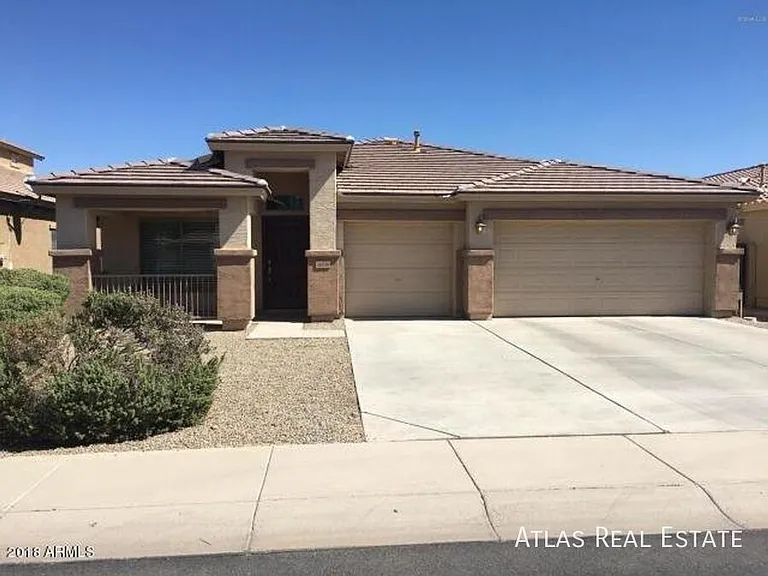 36556 W Velazquez Dr — Photo 1