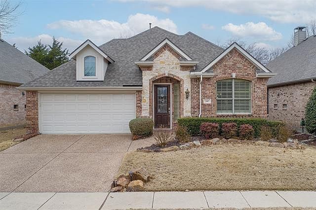 1st image of 207 Pine Valley Ct