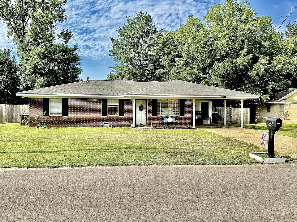 1st image of 3749 Fair Oaks Dr