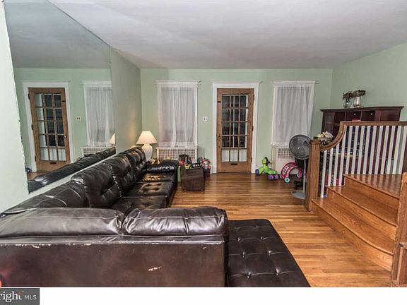 3rd image of 5838 N Fairhill St