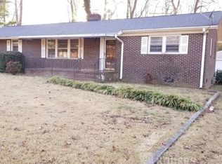 9 Pinefield Dr, Greenville, SC 29605