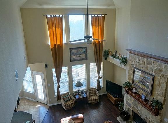 4th image of 4132 Elmgreen Dr