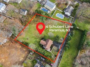 4 Schubert Ln, Paramus, NJ 07652