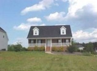 4842 Knollview Dr, Walkertown, NC 27051