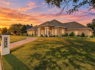 4875 Kingspoint Dr, Lake Charles, LA 70605