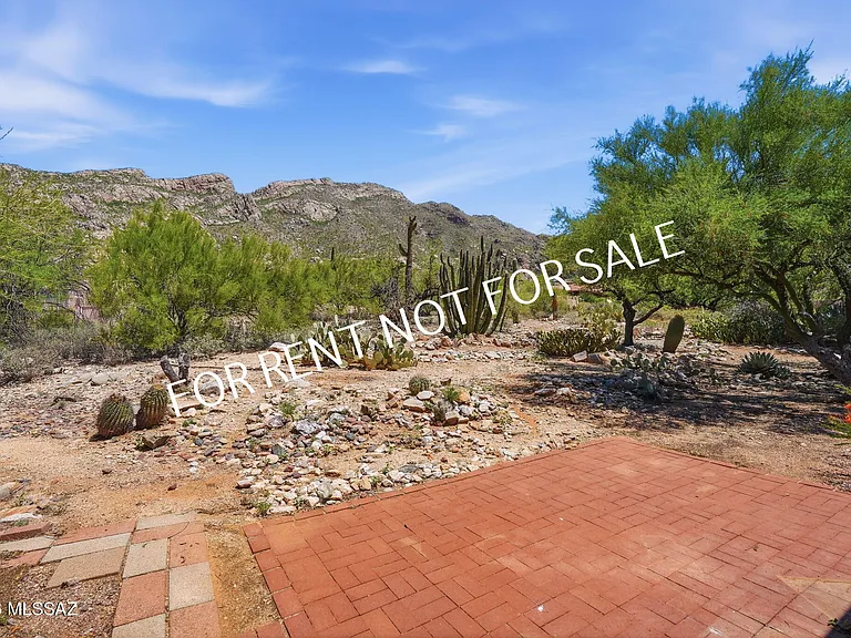 4565 E Quivira Dr — Photo 27