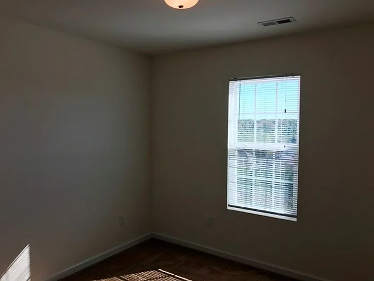 3457 Kernstown Dr — Photo 11