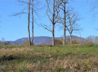 700 Tugaloo Rd, Landrum, SC 29356