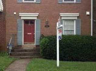 8066 Powderbrook Ln, Springfield, VA 22153