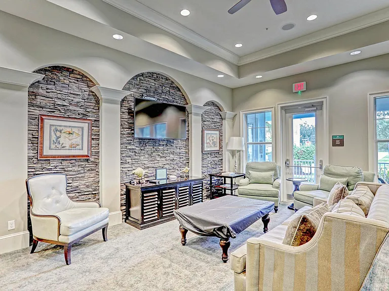 2758 Avalon Way — Photo 43