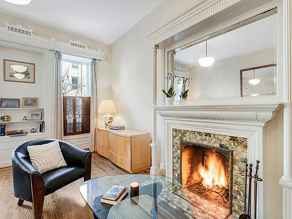 3rd image of 347 W 121st St