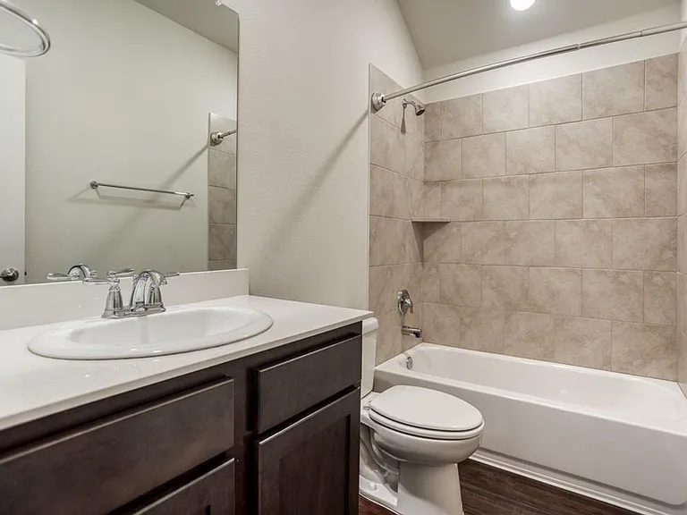 3204 Brazos Dr — Photo 9