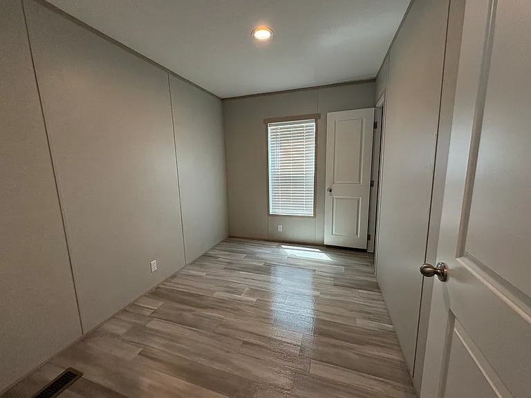 286 Pipers Ln — Photo 7