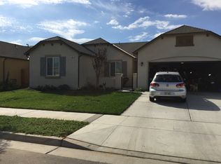 889 Legend Dr, Lemoore, CA 93245
