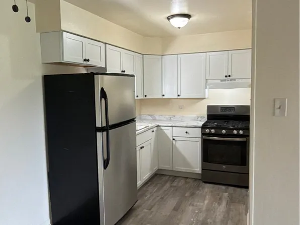 5710 108th St #2C, Chicago Ridge, IL 60415