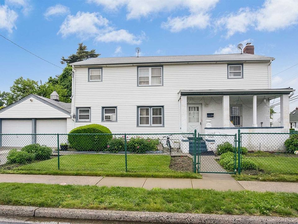 1st image of 11 Somerset Ave