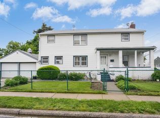 11 Somerset Ave, Hicksville, NY 11801