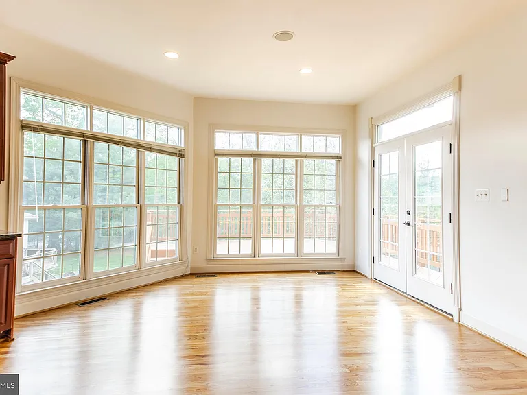 9005 Edgepark Rd — Photo 14