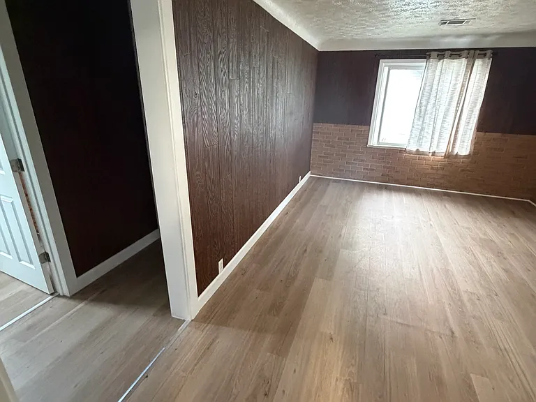 2735 Ohio St — Photo 3